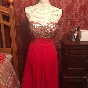 Elegant dress worn once 😍